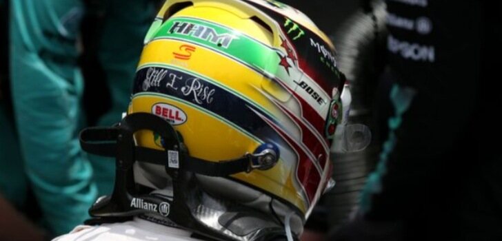 Casco y HANS de Lewis Hamilton