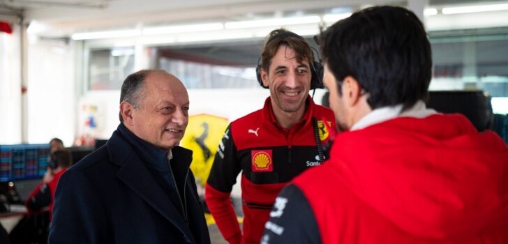 Vasseur, en el muro de Ferrari