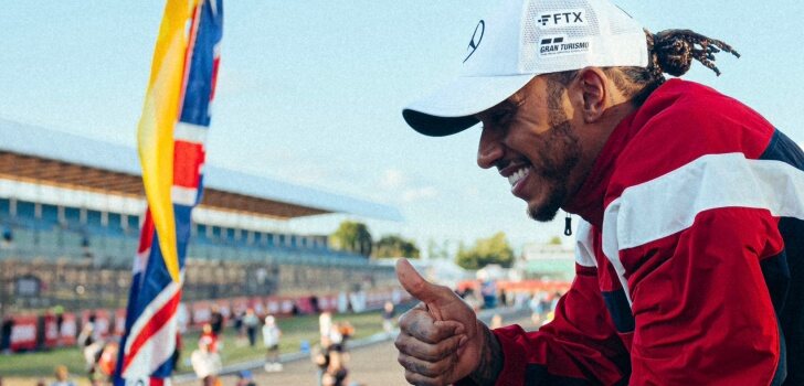 Hamilton, junto a sus aficionados