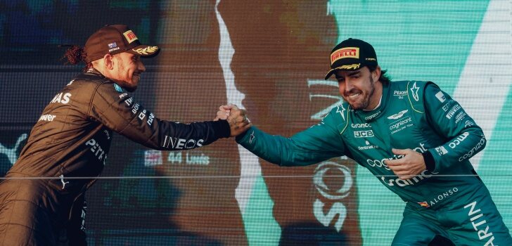 Alonso, con Hamilton en el podio de Australia