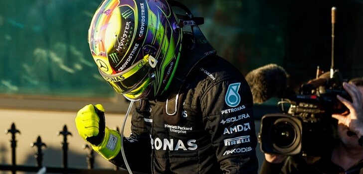 Hamilton celebra su podio en Australia