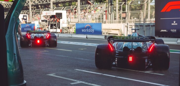 Alonso y Stroll, en boxes