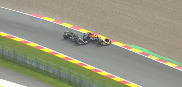 Hamilton y Pérez se tocan en la Sprint de Bélgica