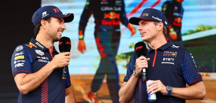 Pérez, junto a Verstappen