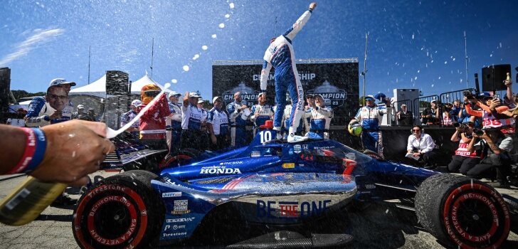 Palou celebra su segunda IndyCar