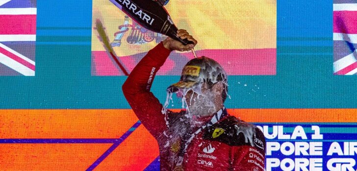 Sainz, en el podio de Singapur