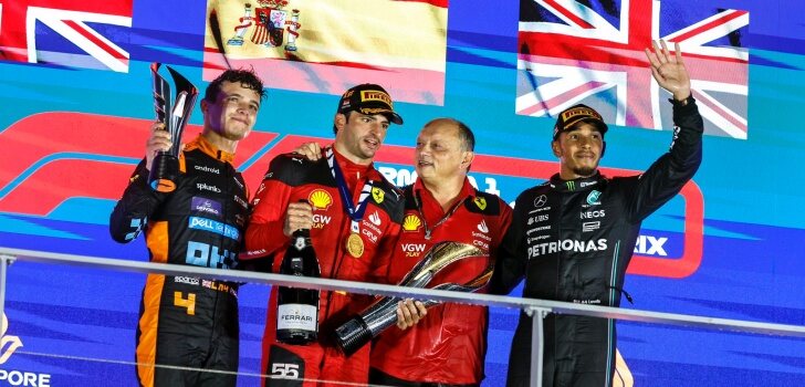 Hamilton, Sainz y Norris en el podio de Marina Bay