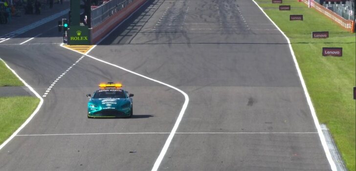 El Safety Car aparece en Suzuka