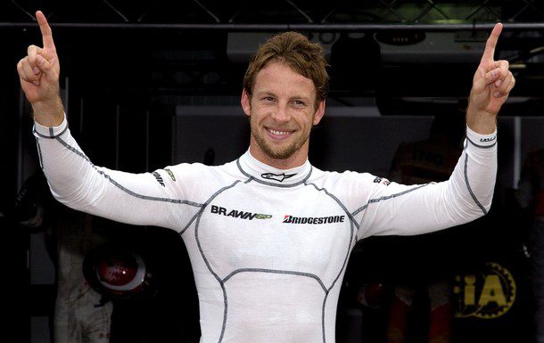 Button será el protagonista en casa