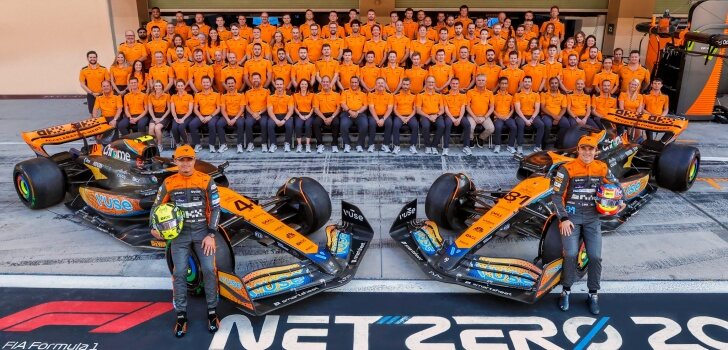 El equipo McLaren, al completo