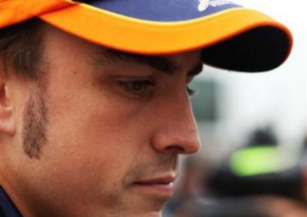 Alonso: "Lo de Ferrari son sólo rumores"