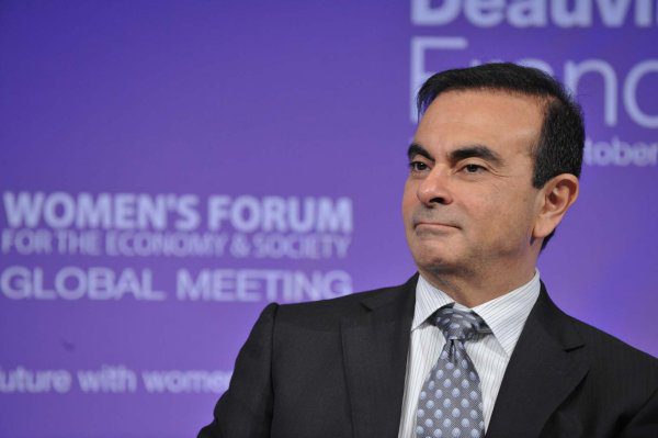 Ghosn dice que Alonso seguirá en Renault