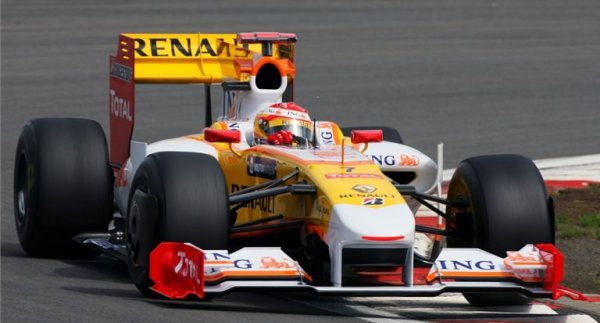 Renault mejora, pero no avanza