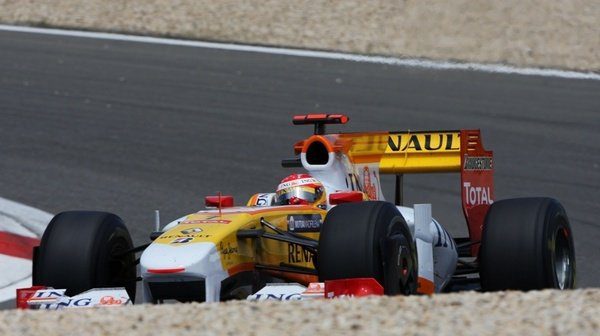 Renault mejora, Piquet no