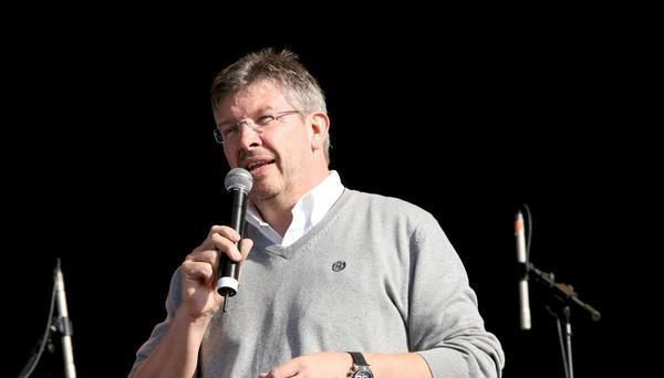 Brawn quiere que Button y Barrichello sigan en Brawn GP