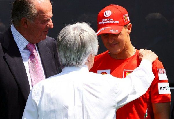 Ecclestone sobre Schumacher: "Estoy seguro de que le veremos en el podio"