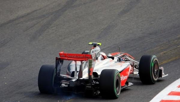 Tres puntos para Kovalainen y abandono para Hamilton