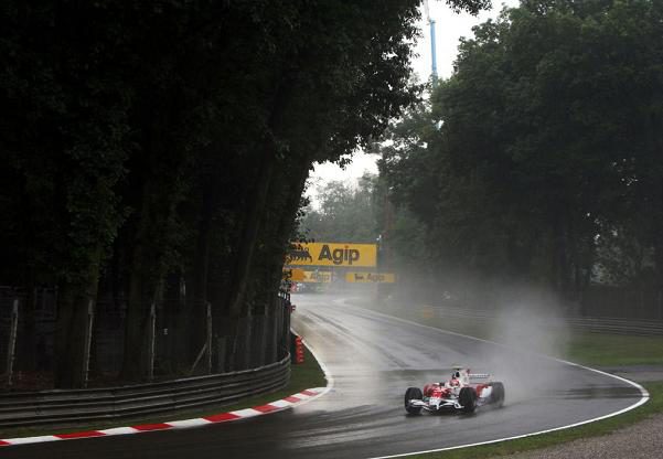 Toyota y Trulli se lanzan al reto de la velocidad