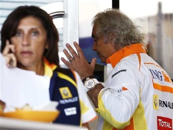 ¡Briatore y Symonds se marchan de Renault!