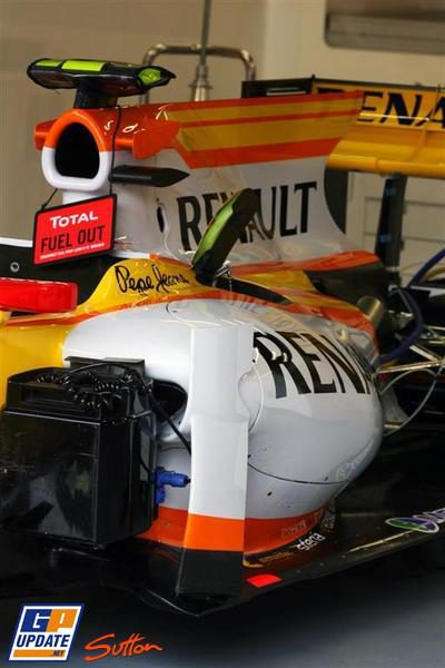 El box de Renault amanece sin 'ING'