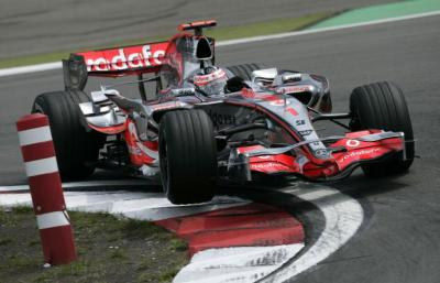 Alonso primero en la segunda sesión de pruebas en Monza
