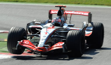 Alonso da su punto de vista acerca de la primera curva de Spa