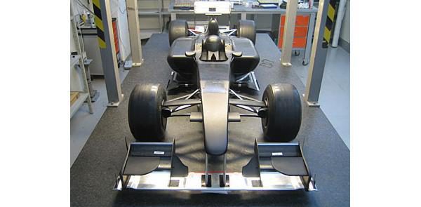 Lotus presenta las primeras imágenes de su coche