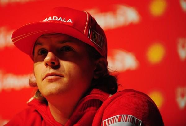 Räikkönen no tiene prisa por decidir su futuro