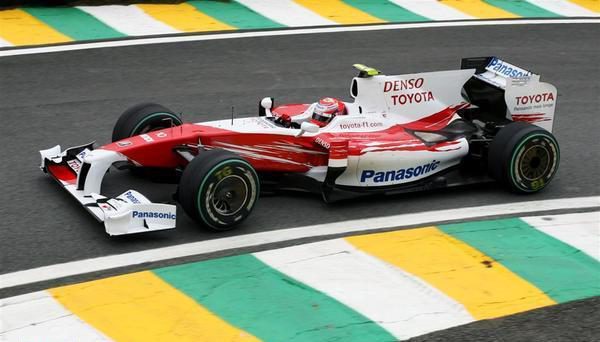 Kobayashi se clasifica 11º en su primera carrera