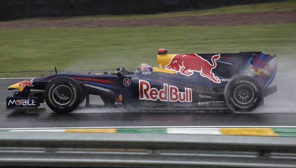 2º y 16º para Red Bull, pero en el orden incorrecto