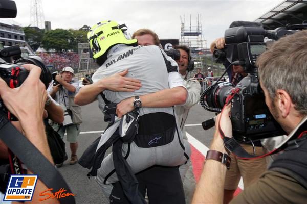 Button: "Soy campeón del mundo, baby!"