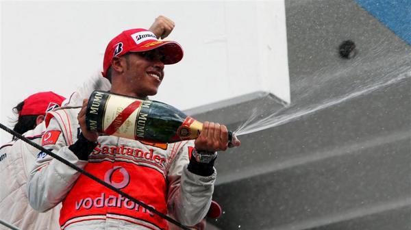 Sensacional Lewis. Heikki sancionado.