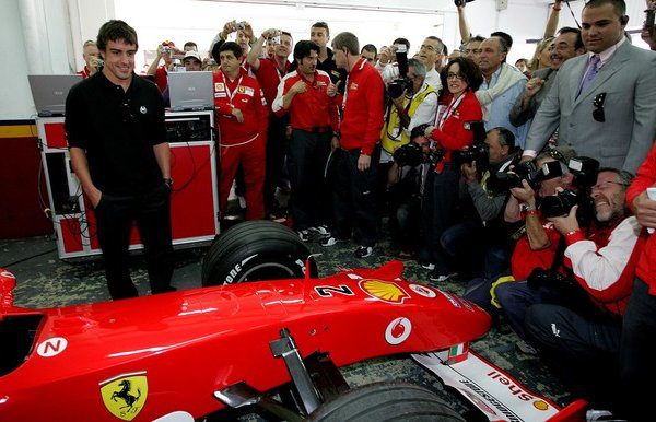 Alonso, el gran protagonista de las 'Ferrari World Finals' en Cheste