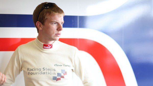 El 'piloto joven' de McLaren en Jerez será Oliver Turvey