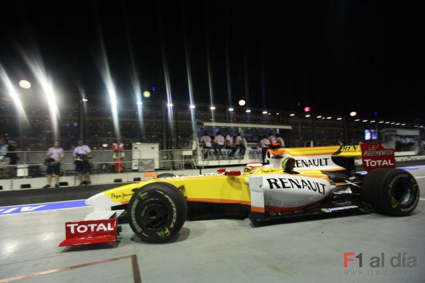 Ecclestone: "Vamos a seguir viendo a Renault"