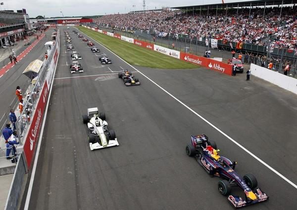 Silverstone se asegura 17 años de Fórmula Uno