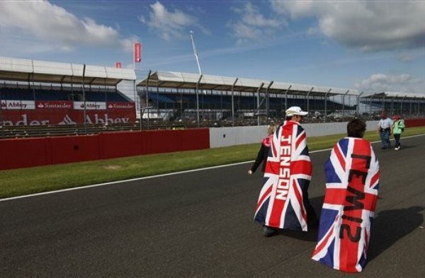 McLaren confía en su nueva pareja de pilotos