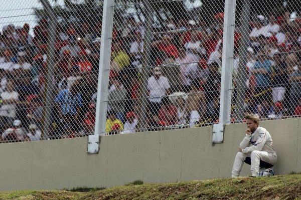 Heidfeld confía en acompañar a Rosberg a pesar de los rumores