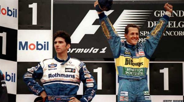 Hill sobre Schumacher: "No será un error si vuelve"