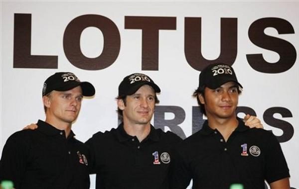 Trulli y Kovalainen pilotos de Lotus