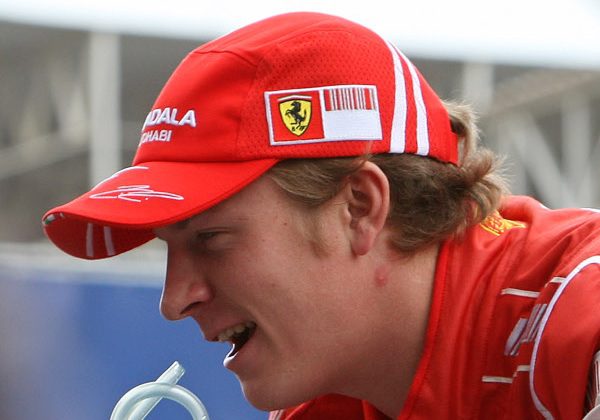 El manager de Raikkonen asegura que su piloto pudo acabar en 'Mercedes GP'