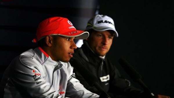 Horner espera batalla en McLaren