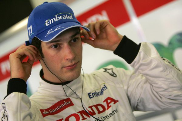 Senna podría dejar Campos y fichar por Toro Rosso