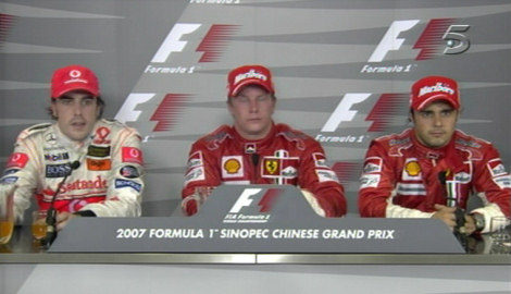 Raikkonen gana el Gran Premio de China de la esperanza