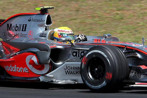 Massa consigue la pole en Interlagos, Alonso se queda en el cuarto puesto