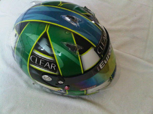 Di Grassi nos enseña su nuevo casco