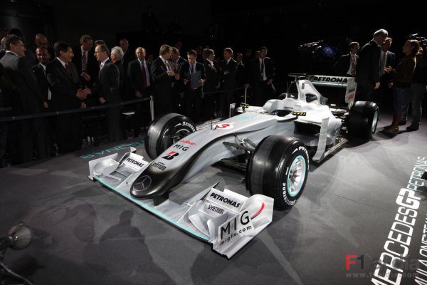 'Mercedes GP Petronas' presenta su equipo