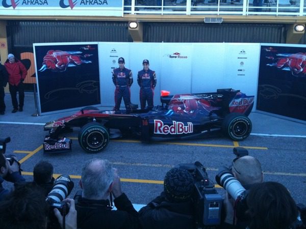 Toro Rosso presenta el STR5