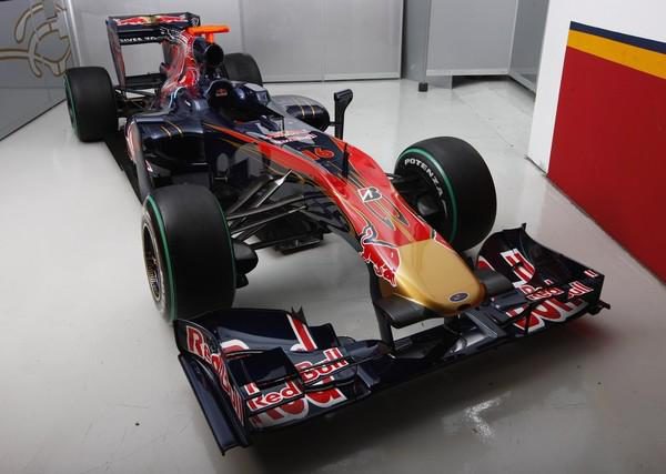 Toro Rosso presenta el STR5