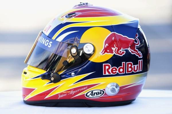 Un vistazo al nuevo casco de Jaime Alguersuari